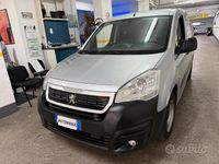 Usata Peugeot Partner Tepee 99 CV (72 kW) 2017 Grigio Monovolume