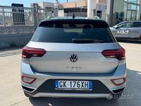 Usata VW T-Roc 150 CV (110 kW) 2023 Grigio SUV
