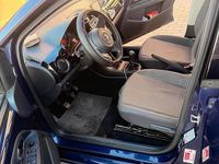 Begagnad VW up! 2016 Blå Halvkombi