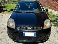 Usata Ford Fiesta Titanium 68 CV (50 kW) 2006 Nero Utilitaria
