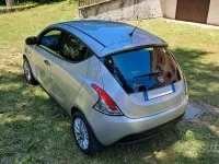 Usata Lancia Ypsilon Platinum 95 CV (69 kW) 2014 Argento Utilitaria