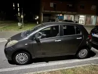 Usata Toyota Yaris Sol 69 CV (50 kW) 2011 Grigio Utilitaria