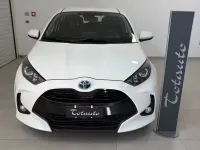 Usata Toyota Yaris Hybrid Business Edition 92 CV (67 kW) 2023 Bianco Berlina