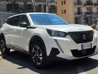 Usata Peugeot 2008 Allure 110 CV (80 kW) 2022 Bianco SUV