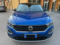Usata VW T-Roc Sportline 150 CV (110 kW) 2021 Ravenna blue metallizzato SUV