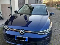 Usata VW Golf VIII Life 110 CV (80 kW) 2020 Blu Berlina