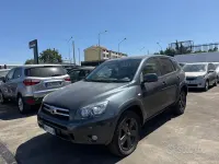 Usata Toyota RAV4 Luxury 177 CV (130 kW) 2007 Grigio SUV