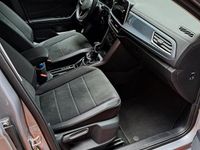 Usata VW T-Roc 150 CV (110 kW) 2023 Grigio SUV