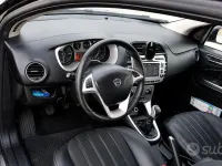 Usata Lancia Delta 165 CV (121 kW) 2009 Utilitaria