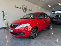 Usata Lancia Ypsilon 69 CV (50 kW) 2018 Rosso tiziano Utilitaria