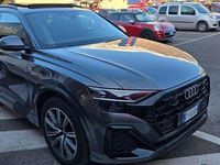 Usata Audi Q8 S-Line 286 CV (210 kW) 2025 Grigio SUV