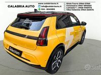 Usata Renault 5 E-Tech Iconic 110 kW (150 CV) 2024 Giallo Berlina