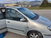 Usata Renault Scénic II 110 CV (80 kW) 2006 Grigio Monovolume