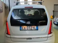 Usata Lancia Musa 77 CV (56 kW) 2010 Bianco Monovolume