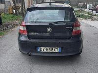 Usata BMW 118 122 CV (89 kW) 2006 Nero Utilitaria