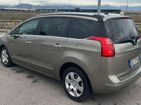 Usata Peugeot 5008 Business-Line 111 CV (81 kW) 2011 Bronzo Monovolume