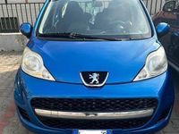 Usata Peugeot 107 68 CV (50 kW) 2011 Blu Utilitaria