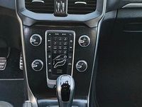 Usata Volvo V40 120 CV (88 kW) 2018 Nero Station wagon