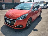 Usata Peugeot 208 GT-line 110 CV (80 kW) 2017 Arancione Utilitaria
