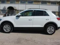 Usata VW T-Roc Life 110 CV (80 kW) 2023 Bianco SUV