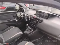 Usata Lancia Ypsilon Gold 69 CV (50 kW) 2014 Nero Utilitaria
