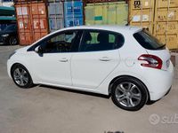 Usata Peugeot 208 Allure 82 CV (60 kW) 2013 Bianco Utilitaria