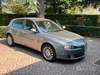 Usata Alfa Romeo 147 2000 Grigio Utilitaria