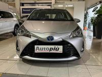 Usata Toyota Yaris Hybrid Active 73 CV (53 kW) 2018 Grigio Berlina