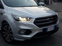 Usata Ford Kuga 120 CV (88 kW) 2018 Grigio SUV