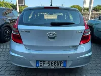 Usata Hyundai i30 Active 90 CV (66 kW) 2011 Argento Berlina