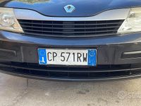 Usata Renault 19 64 CV (47 kW) 2005 Nero Berlina