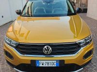 Usata VW T-Roc 149 CV (109 kW) 2019 Giallo SUV