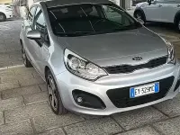 Usata Kia Rio EX 110 CV (80 kW) 2015 Grigio Berlina