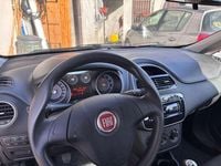 Usata Fiat Punto Young 77 CV (56 kW) 2015 Bianco Berlina