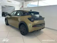 Nuova Lancia Ypsilon 110 CV (80 kW) 2025 Vernice oro Utilitaria