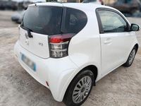 Gebraucht Toyota iQ Trend 68 PS (50 kW) 2012 Weiß Kleinwagen