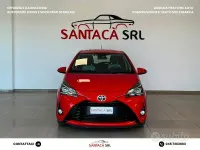 Usata Toyota Yaris Active 72 CV (52 kW) 2019 Rosso Berlina