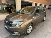 Usata Dacia Sandero Lauréate 75 CV (55 kW) 2018 Marrone Utilitaria