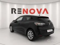 Usata Renault Clio V Techno 101 CV (74 kW) 2024 Nero Berlina