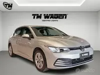 Usata VW Golf VIII Life 110 CV (80 kW) 2020 Argento Berlina