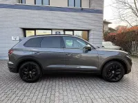 Usado VW Touareg Style 231 HP (169 kW) 2019 Cinzento SUV