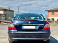Usata Mercedes E200 2007 Blu Berlina