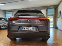 Usata Lexus UX 300e Luxury Line 56 kW (77 CV) 2024 Grigio scuro SUV