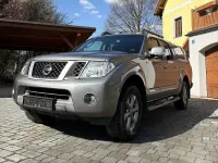 Usata Nissan Navara 190 CV (139 kW) 2015 Grigio Pick-up
