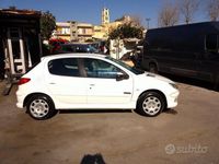 Usata Peugeot 206 75 CV (55 kW) 2005 Bianco Berlina