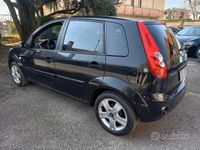 Usata Ford Fiesta Ghia 2008 Nero Utilitaria