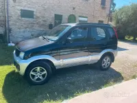 Usata Daihatsu Terios 86 CV (63 kW) 2003 Nero SUV