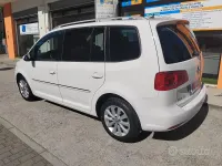 Usata VW Touran Highline 140 CV (102 kW) 2011 Other Monovolume