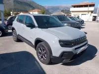 Nieuw Jeep Avenger Longitude 101 PK (74 kW) 2026 Grijs SUV