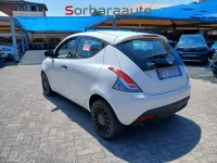 Usata Lancia Ypsilon 69 CV (50 kW) 2018 Bianco Utilitaria